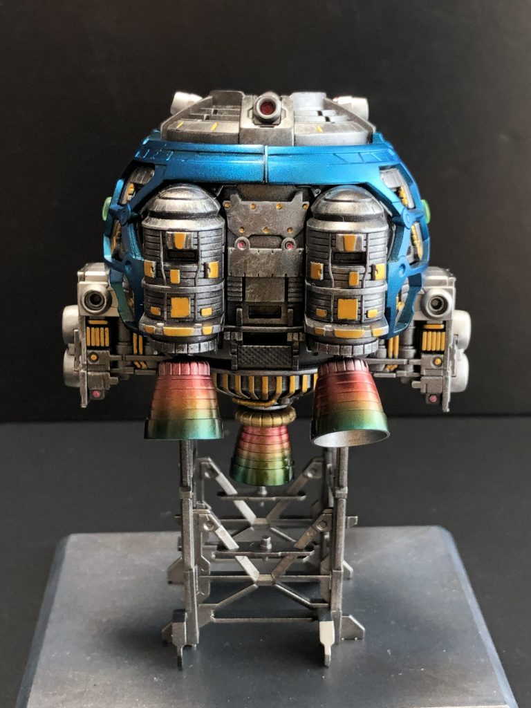 内部フレームのバックショット。
アクリルの筆塗りにリターダーはもう手離せないと感じました。ムラなく塗るのは大変ですが筆塗りも上手く使えば作品に幅が広がると感じました。