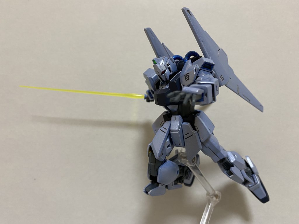 敵に近づいて…