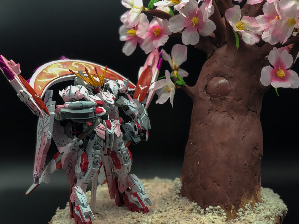 今回は令和の元号改正に合わせたかったのですがちょと遅れました( ̄▽ ̄;)挑戦してみた方法もまだ荒削りなので頑張りたいと思います。時にスミ入れ!!( ̄▽ ̄;)今回めがっさ失敗しましたので次回からHGはスジ彫り&スミ入れを重視したいです。