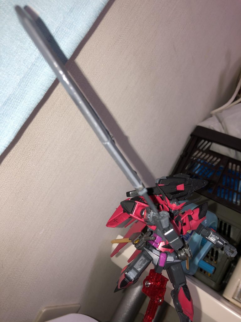 廃材で作った大剣です。
持ち手は二ヶ所あり保持はしっかり出来ます。