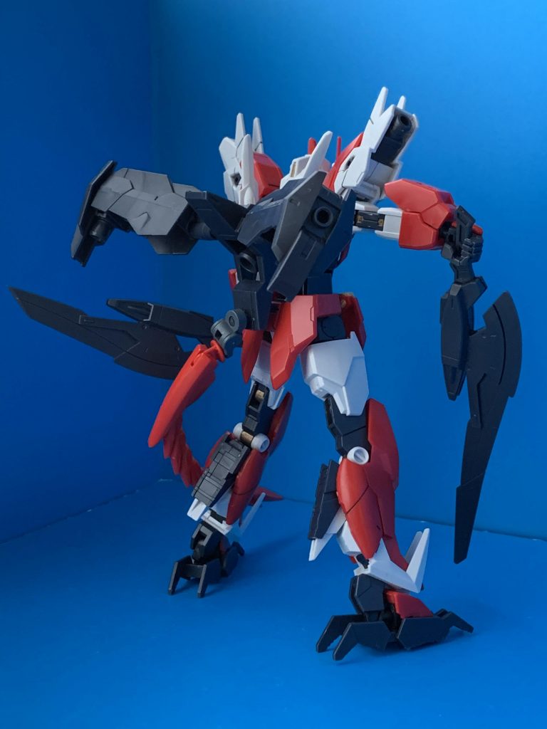 バックパックの基部はマーズフォーウェポンのもの。どうしてもサーベルを立たせた状態にしたかったので。あと尻尾。



適当に何枚か