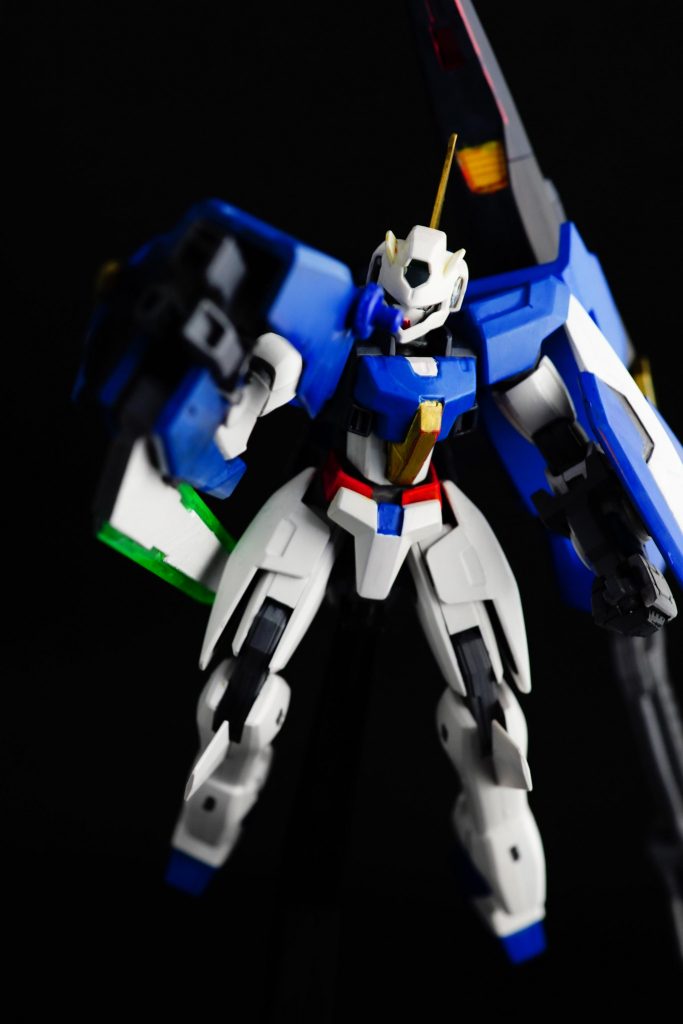 本機の武装設計はCBラボ開発第二チームが行っており、当初はELSとの戦闘でダブルオークアンタが使用不能になることを危惧して予備機として用意された。そのため、マイスターとして想定されていた刹那・F・セイエイが不在となった今、大型の実体剣であるGNソードIII改はむしろビームライフルとしての運用が多くなるかもしれない。