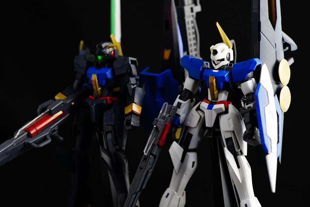 量産型GNアーチャーはバックパックが規格化されている。そのため、装備を共有することが可能である。(ただし、一部武装は各機専用となっている場合がある。)