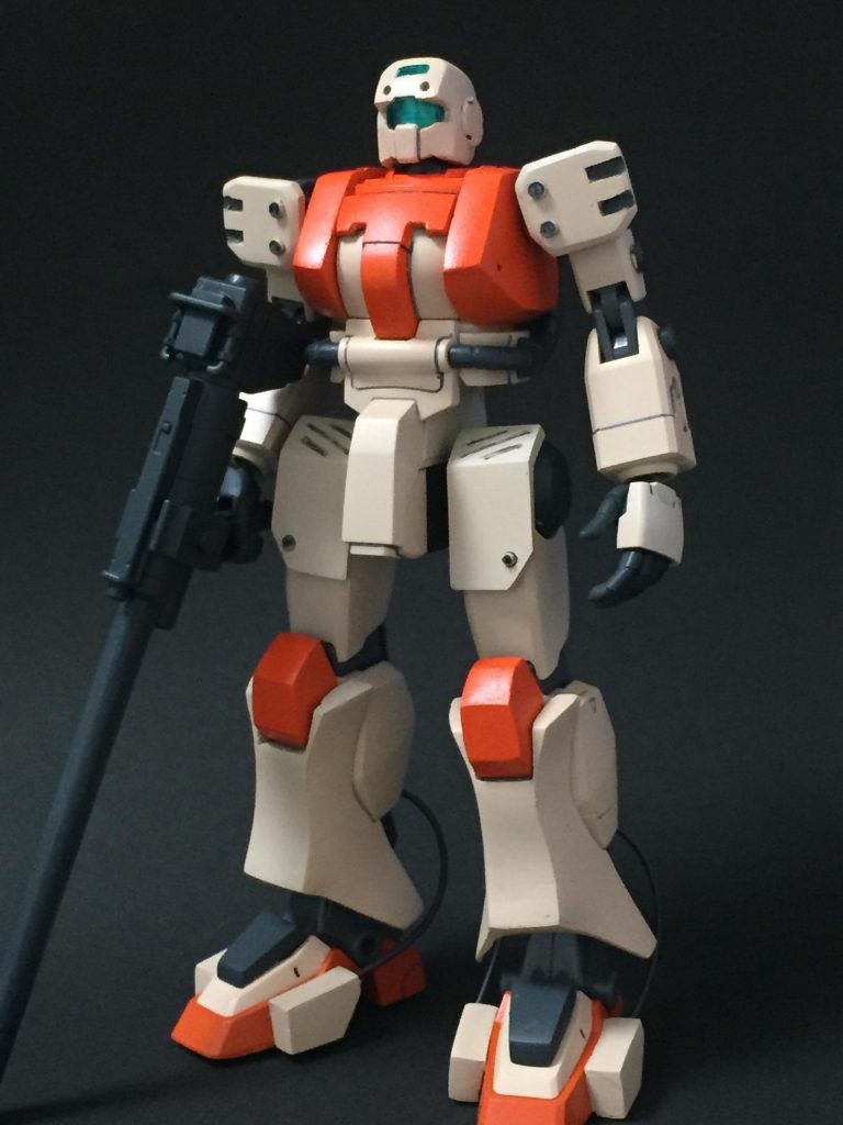 一年戦争前期,大敗した連邦軍が鹵獲したザクを研究し自軍の技術を盛り込んだ試験機がザニーになります.