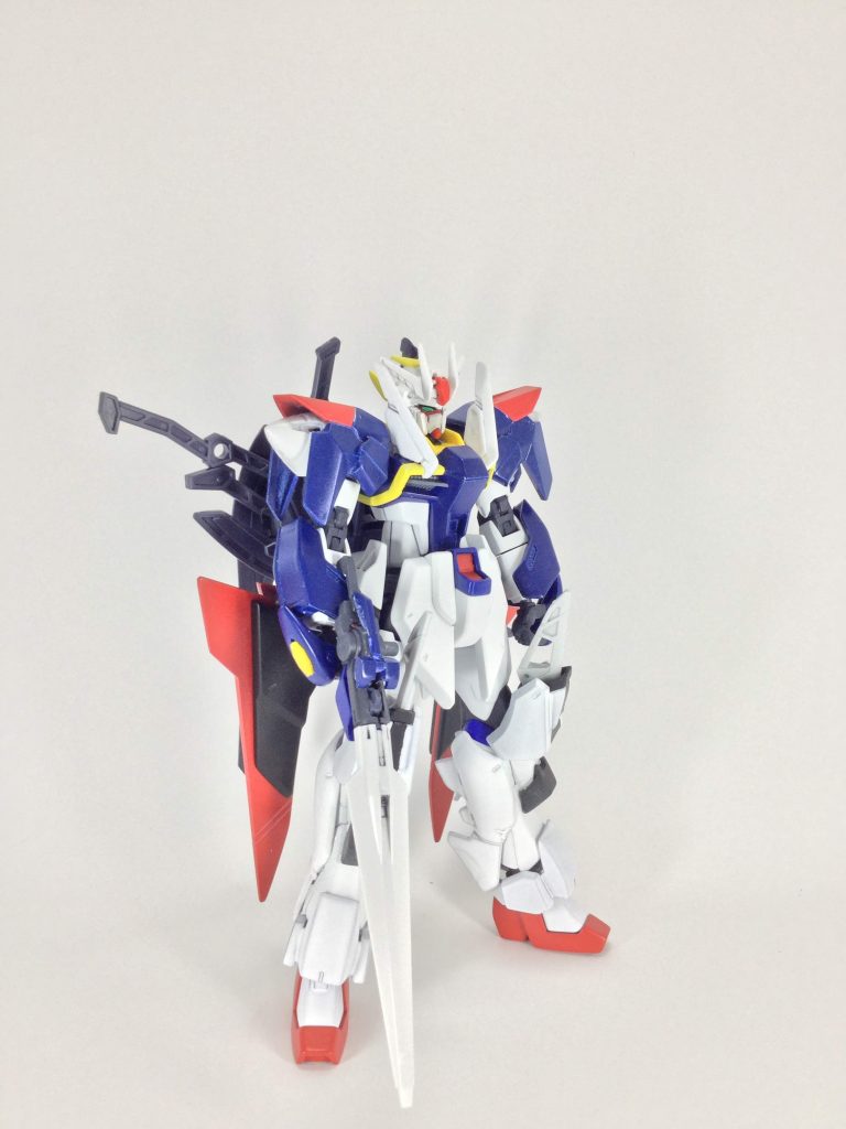 それぞれ射撃フォームと斬撃フォームに換装出来る

インパルスのシルエットシステムをデスティニーに逆輸入したギミック