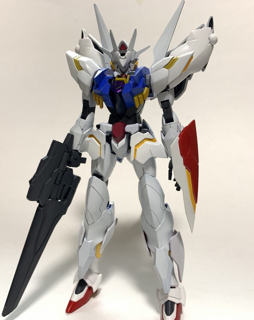 正面
ライフルとシールドは切り貼りして再現しました