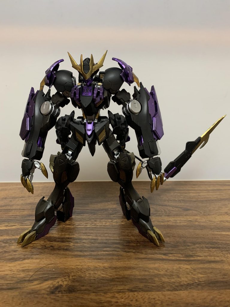 通常形態:モードバルバトス

とあるパーツを鹵獲した事によりバルバトスは「自己進化」「自己再生」「自己増殖」の能力を得る。
しかし、戦闘を重ねる毎に禍々しい姿へと変貌を遂げていく…