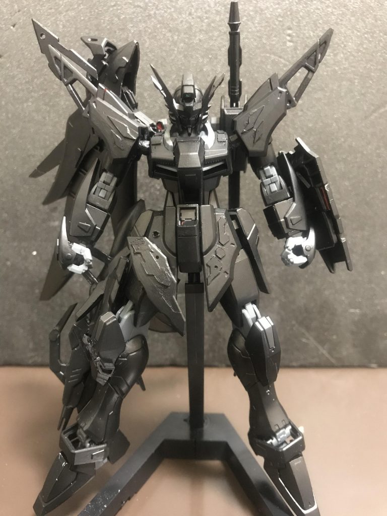 ぶっちゃけ真っ黒の下地段階が良くてこのまま完成でいいんじゃね?って塗装すごいためらった笑