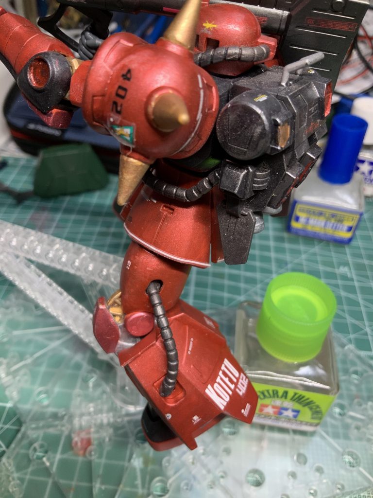 タミヤセメント流し込みタイプを使用し始めて速乾性なので合わせ目消しが格段に速くなり作業効率が大幅upしました