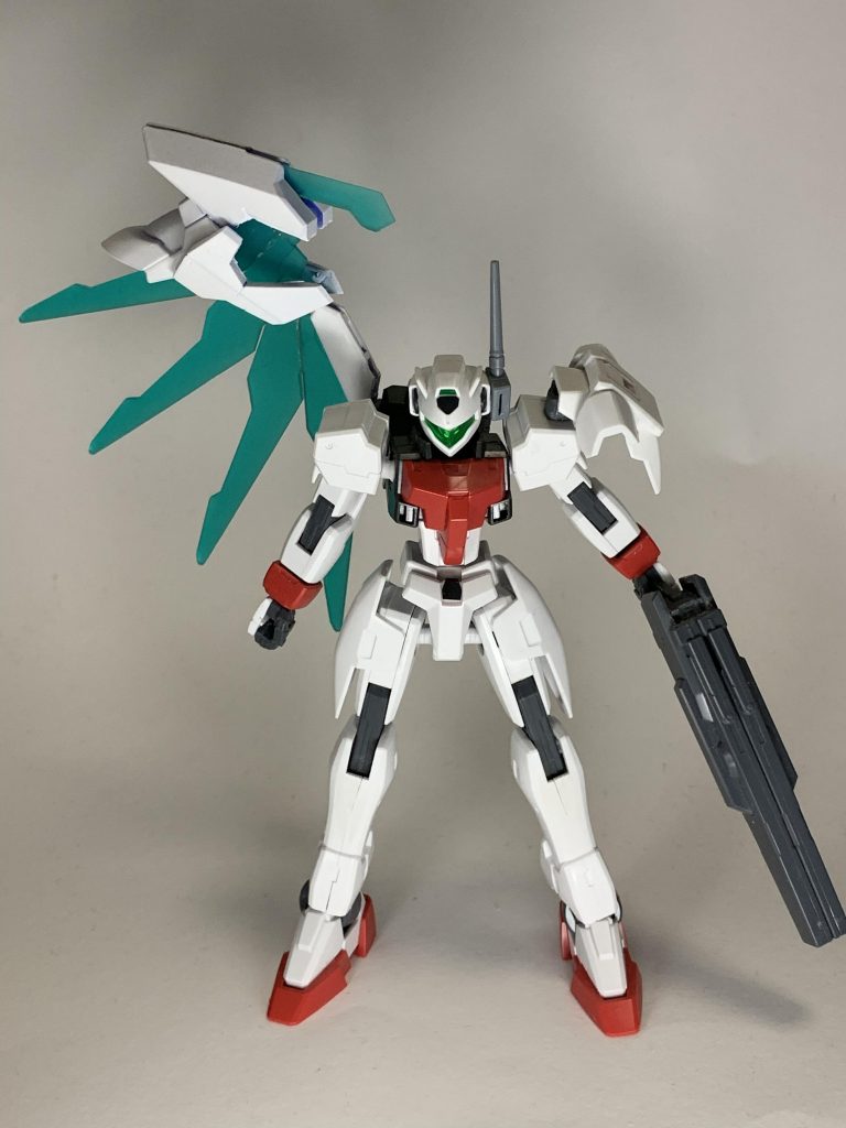 リボルバー型ビームキャノンは並のビーム兵装より威力が高いが扱いにくい為、量産型であるのにエースパイロット並の操縦テクニックが必要になってくる。