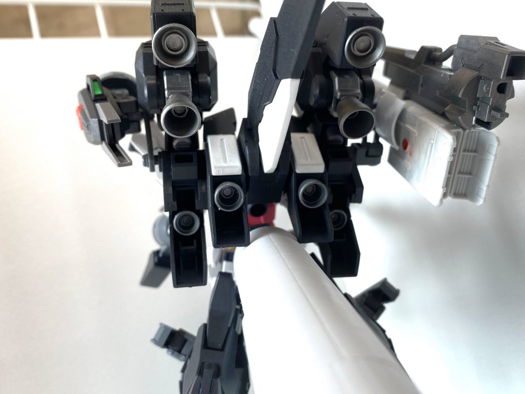 バックパック
ライトニングバックウェポンmkⅡとヘイズルの脚部とジャンクで構成
プロペラントタンクはフルコーンから流用