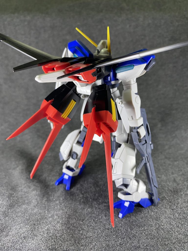 ストライカーパックはそのまま付けられますね。