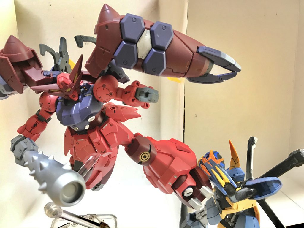 重いので浮かせるときは落下注意