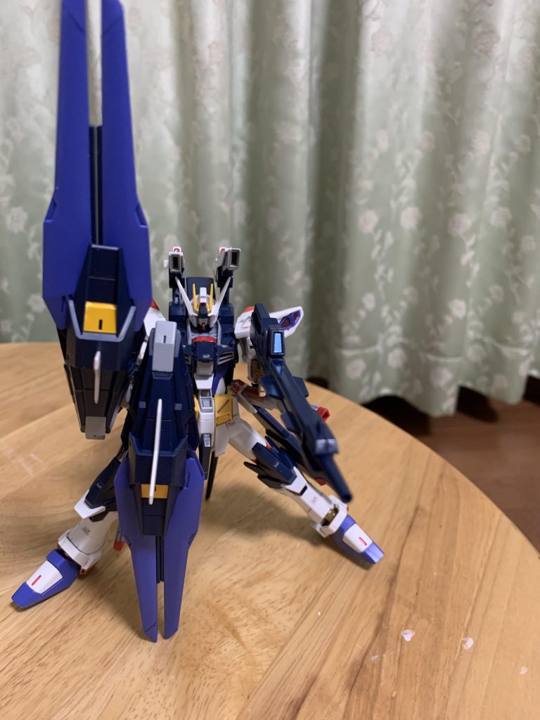 α装備、ドラグーンシールドで攻撃を防ぐ感じです。