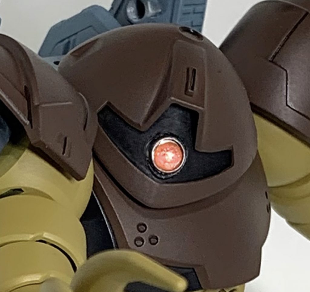 はじめてのモノアイ加工！レンズはHアイズを使いました。ピンクじゃなくレッド使えばよかった… 