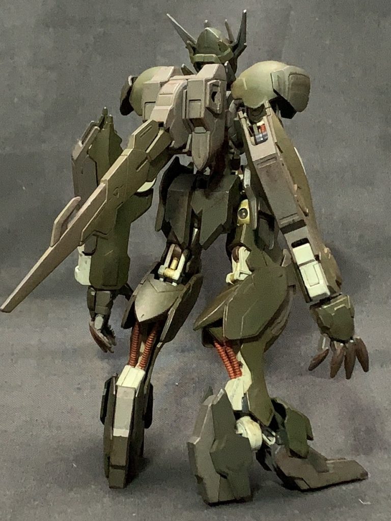 全体に暗くなり過ぎないようにフレーム部を骨🦴っぽい配色にし、合わせてパイプを血管を意識した赤で