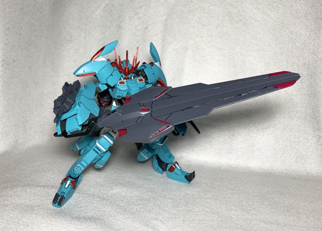 メイン装備であるバスターソード
重量を活かし、敵を叩きつける戦闘スタイル