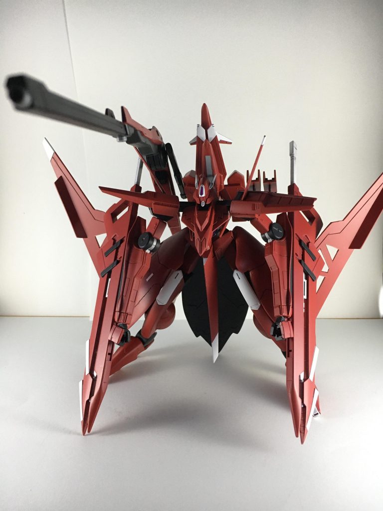 最後にGNメガランチャー
パテは初使用でしたが扱いやすかったです
ヤークトアルケーは好きな機体なので製作できて満足です!