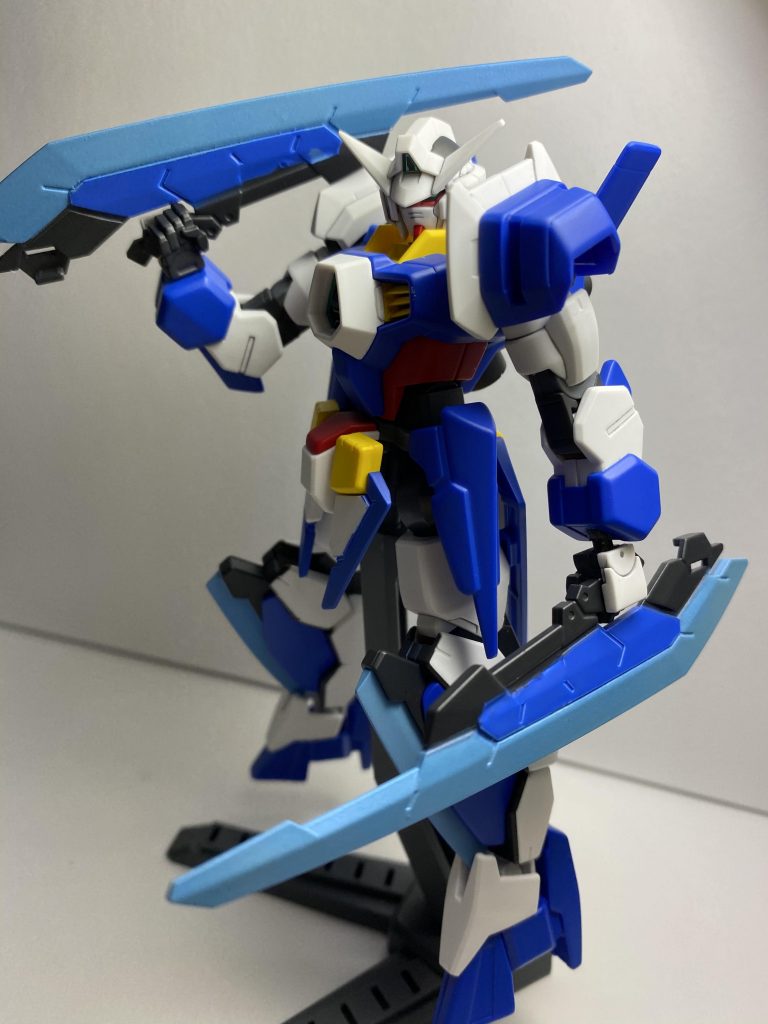 武器を収めてる時もカッコいいのですが、両手持ちで構えると更にかっこいいですね🤩