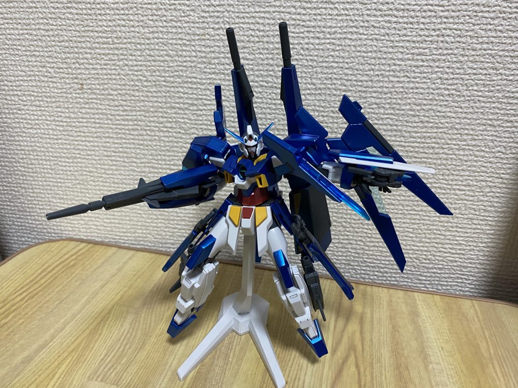 オオルリユニットからの変更は脚部とシールド取り付け実体剣追加です。