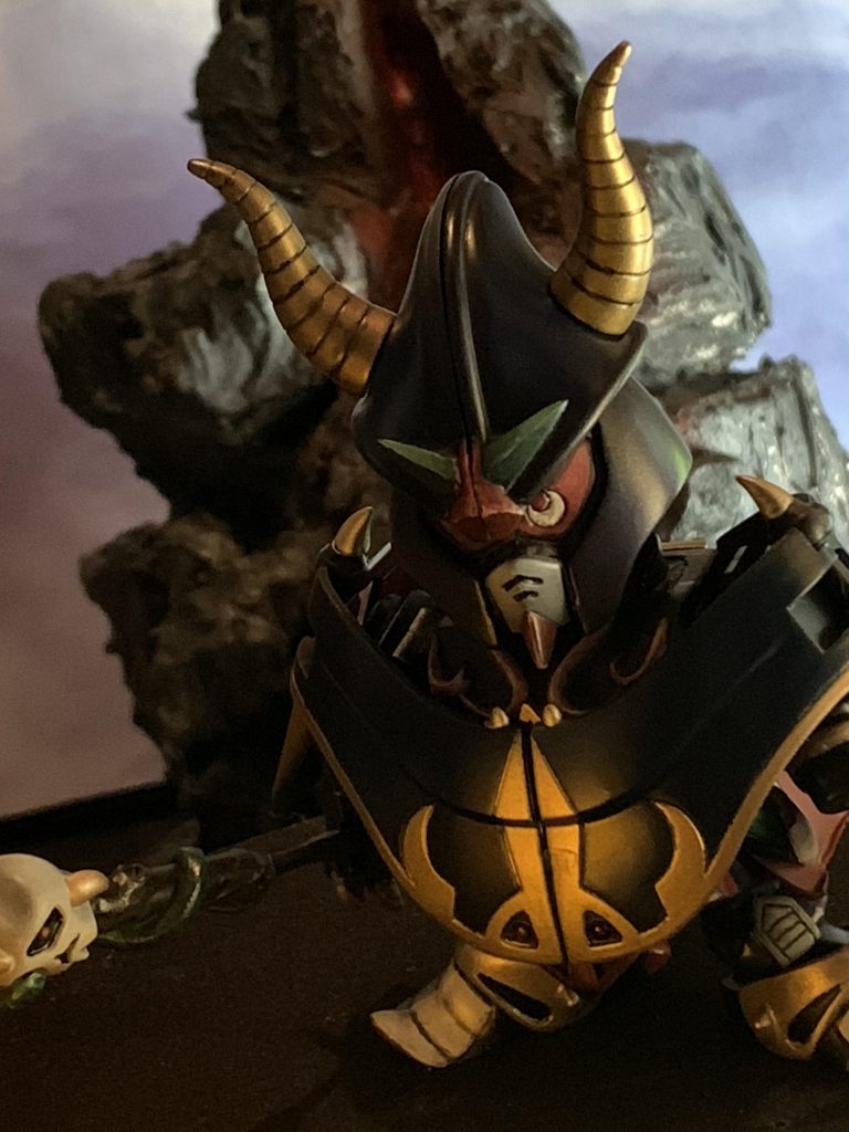 いただき物の岩山をバックに通常形態を