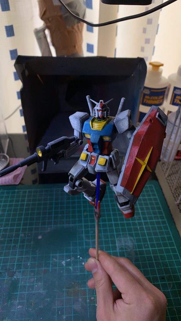 一定の角度を意識した光源なので、違和感があるかも。