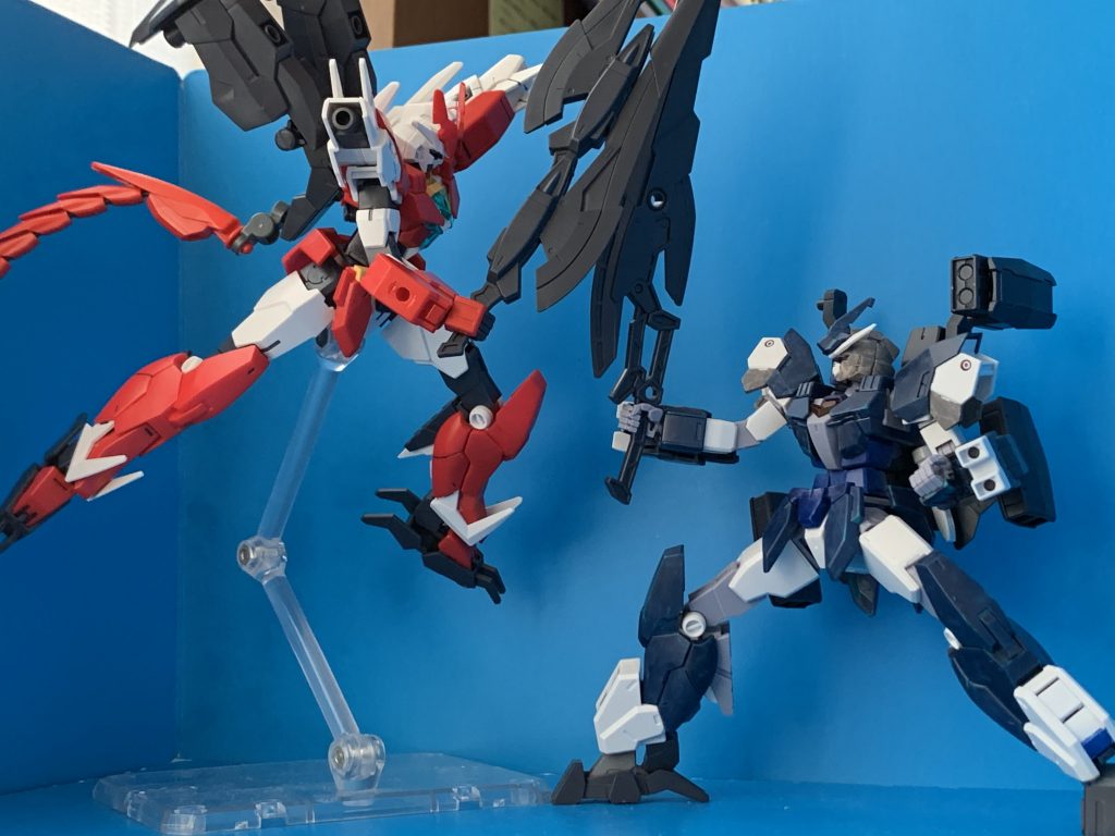 お互いに得物がデカくて背景に入らない…