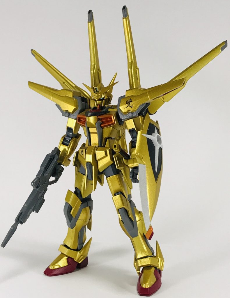 まずはシラヌイ。 
ベースはHGCEのストライクガンダムです。