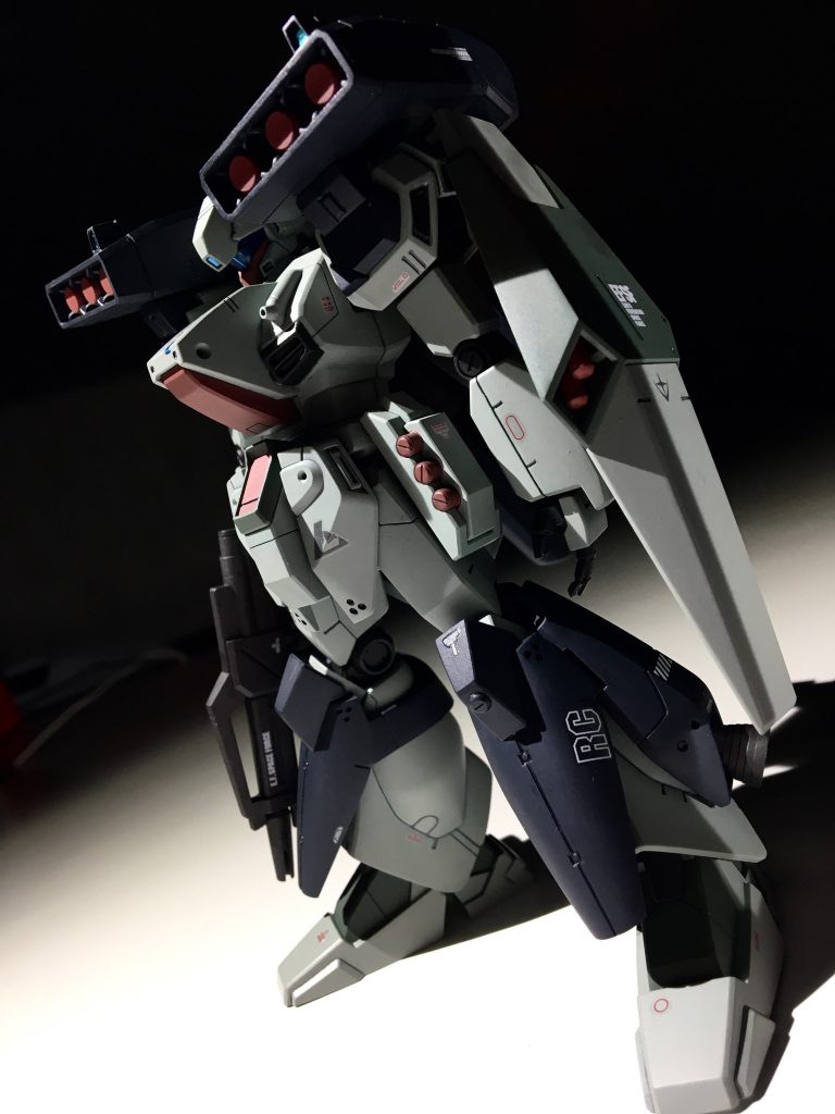 キットにはネェルアーガマのデカールが付属しているのですが、なんとなくラーカイラムに。