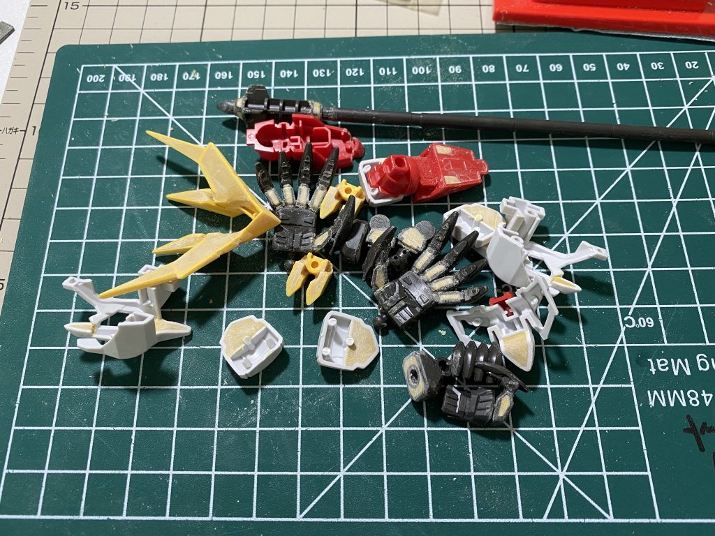 肉抜きはエポキシパテ埋め