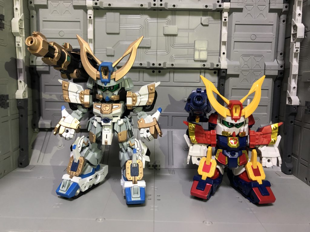 元キットとの比較、正面。