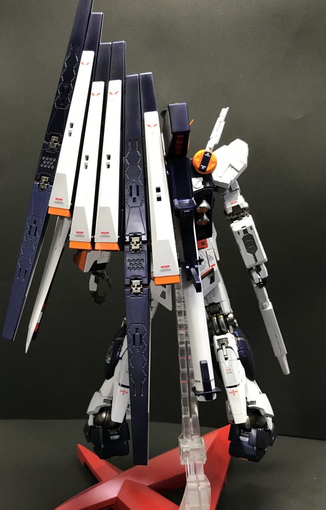 重くて傾きます。