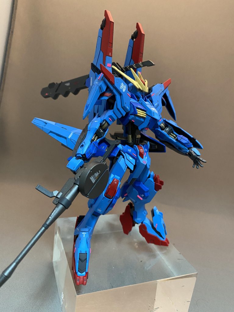 グリムの武器を持たせてます。