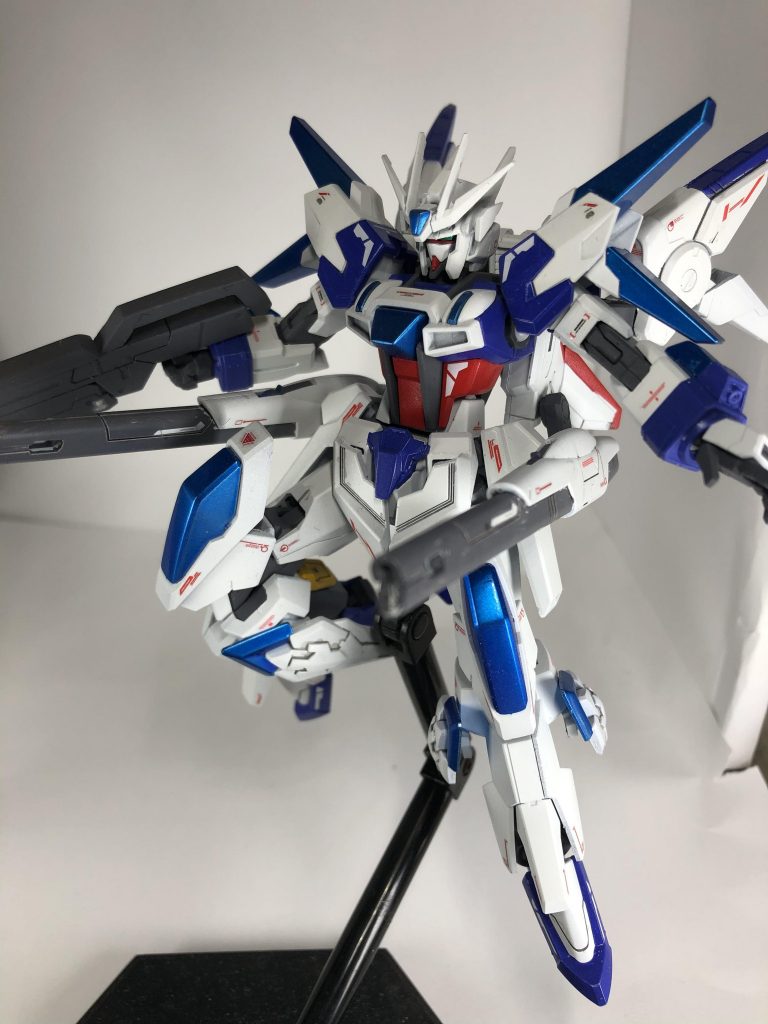 その他にバックパックにヴェスバーを装備しています。