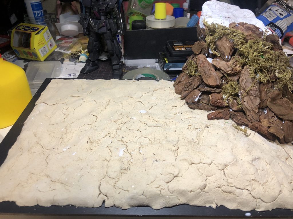 ジオラマ 制作時です( ^ω^ )
主に100均素材を使って制作しました( ´∀`)