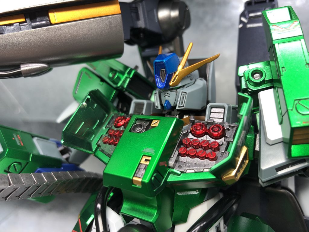 ミサイルハッチ展開！