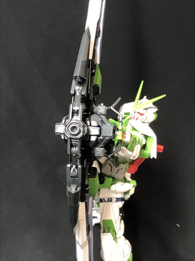 伸ばした指が意外な場面で働き、例えばアローモードでは敵に狙いを定めているかのような演出になりました