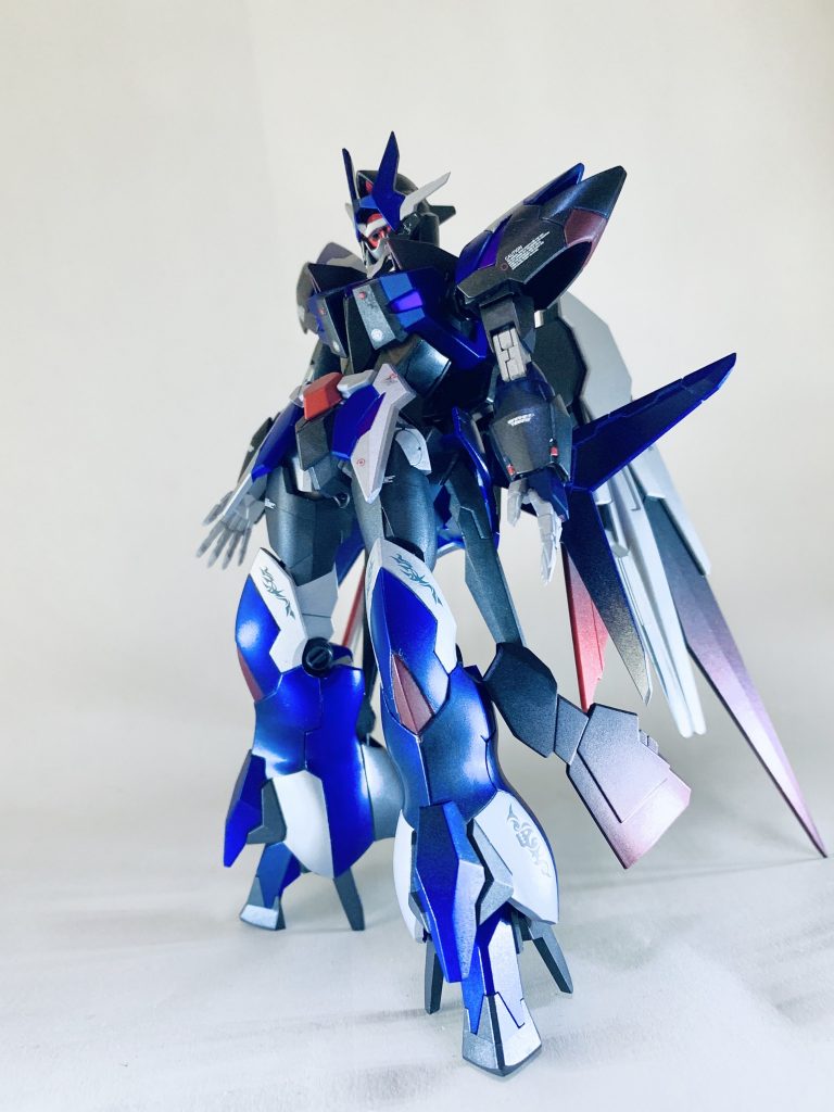 悪役感を強調したかったので、いつも使う青より深みの強いディープメタルブルーで塗装しました。