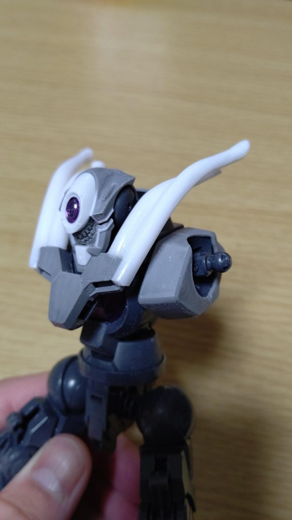 プラ棒を熱で曲げて加工して接着。以降ひたすら作って行きます。