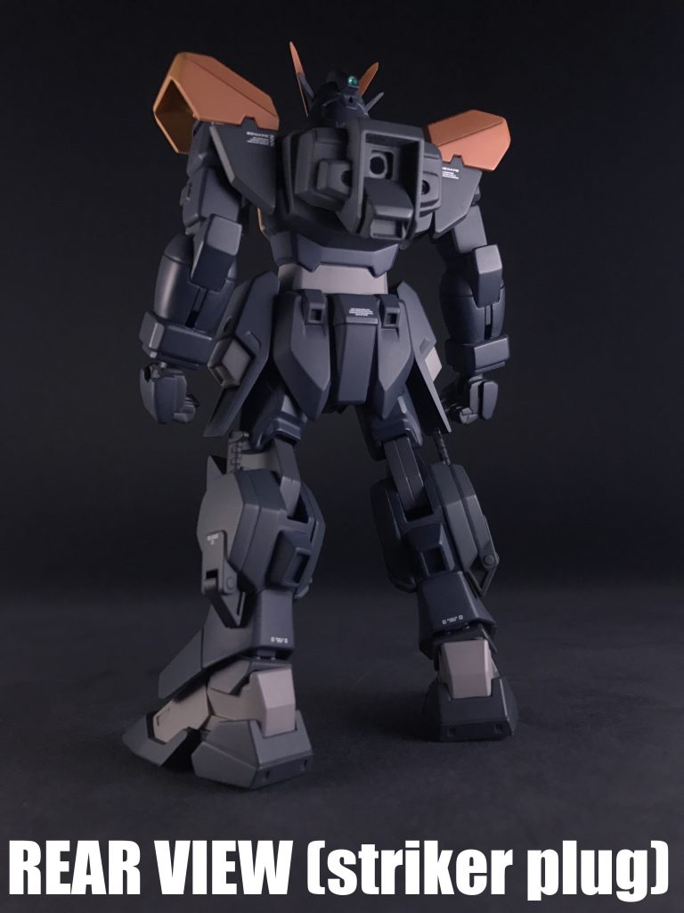 大きな特徴として「カラミティR」には「ストライカープラグ」が増設されています。カラミティはストライクと同じ「X100系フレーム」が使用されている為ストライカーパックとの相性は良好です。ストライカーパックの高い汎用性は実証されており、本機体にとっては¨ストライクへの先祖返り゙的な改修となりますが、C.E.73年の連合軍の量産機のほとんどに「ストライカープラグ」が備わっており、部隊運用に幅を利かせるための必須改修点と言えます。