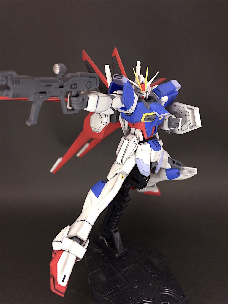 HGCEフォースインパルス
ウイングの赤がシールでどうしたもんかと思ってましたがいざパステル乗せてみるとすごい雰囲気が良くなった奇跡が起きました。