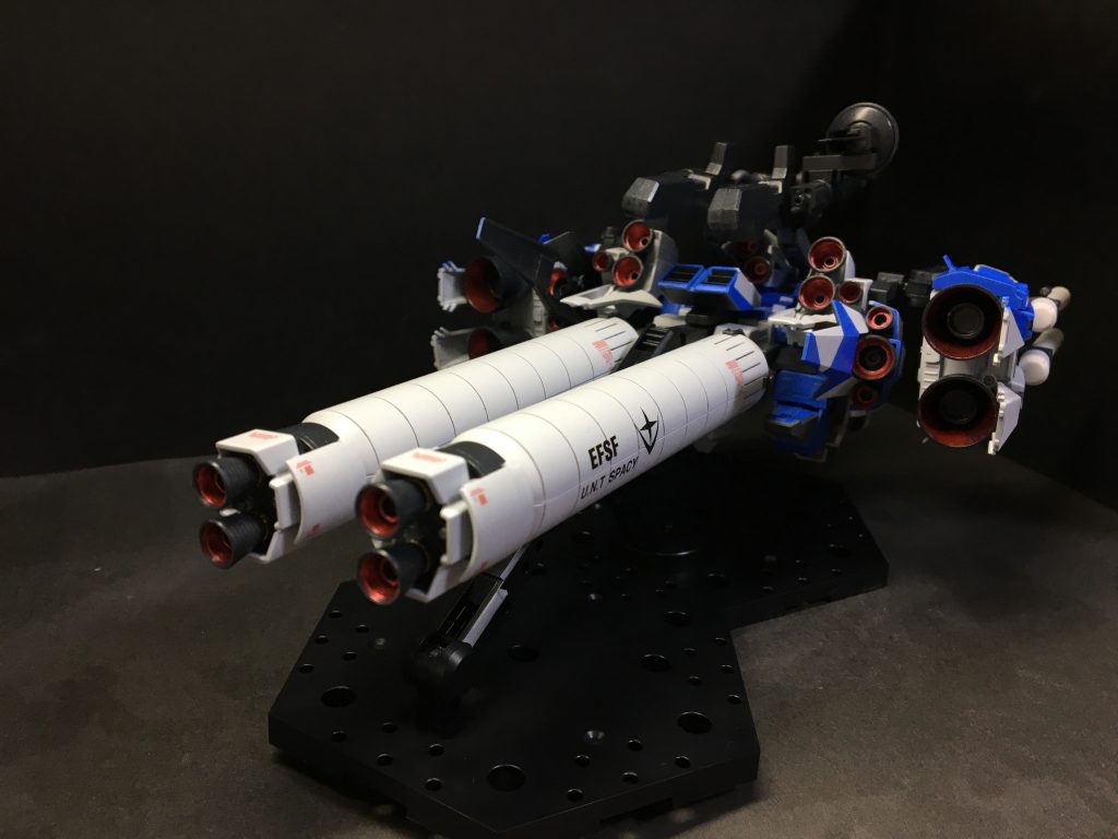 背面
鬼のような数のバーニア笑