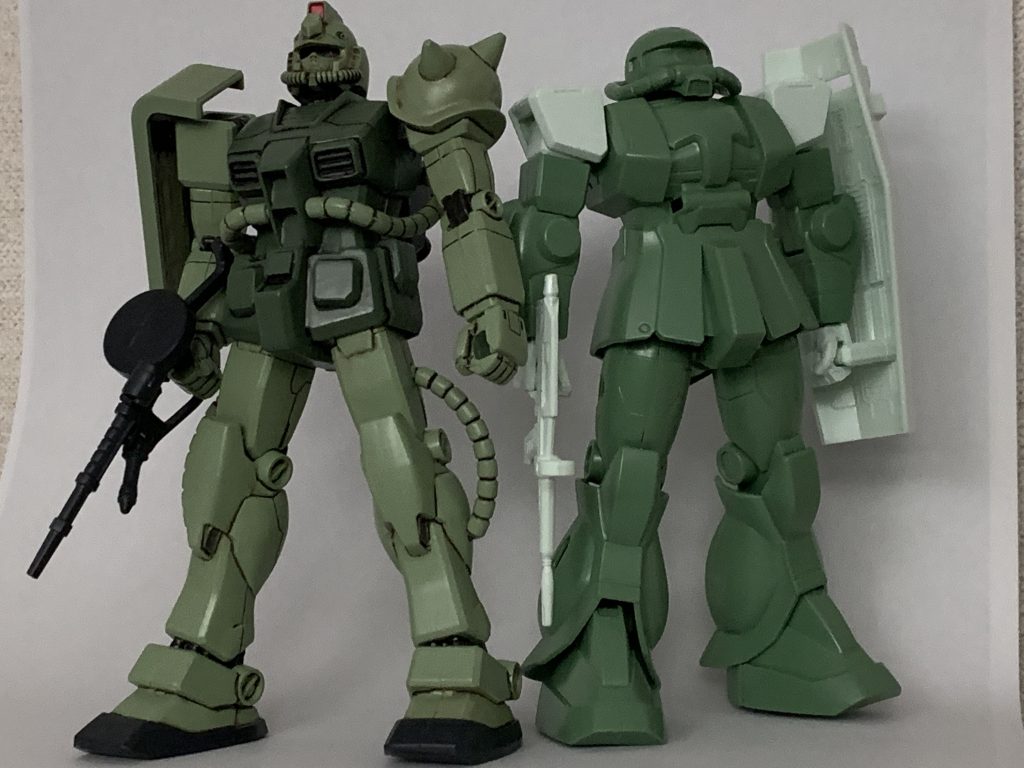 余剰で組んだザクと並べて
どっちもザクだな!ヨシ!