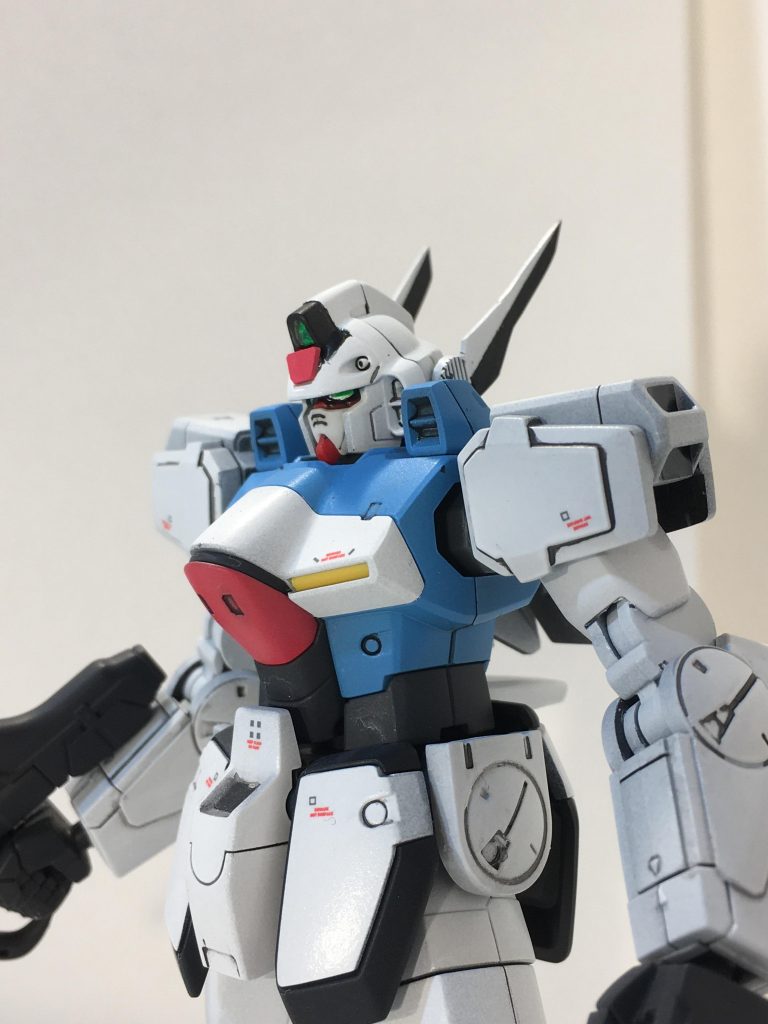 アンテナと額の赤をプラ板切り出し加工にて再現してます。 小さいキットで、塗り分けに苦戦しました。