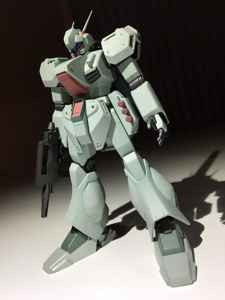 墨入れデカール前。まだ通常のビームライフル持ってますが、この後OVA見直して違うことに気付きましたw