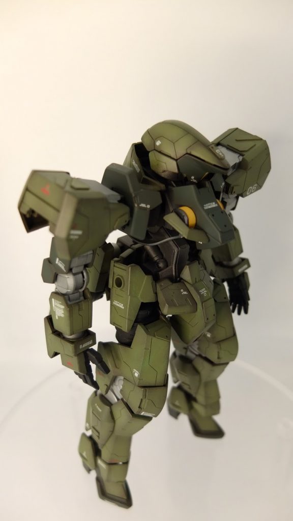 少し光源を変えるとそれだけで本体の影も変化していくのが楽しいです