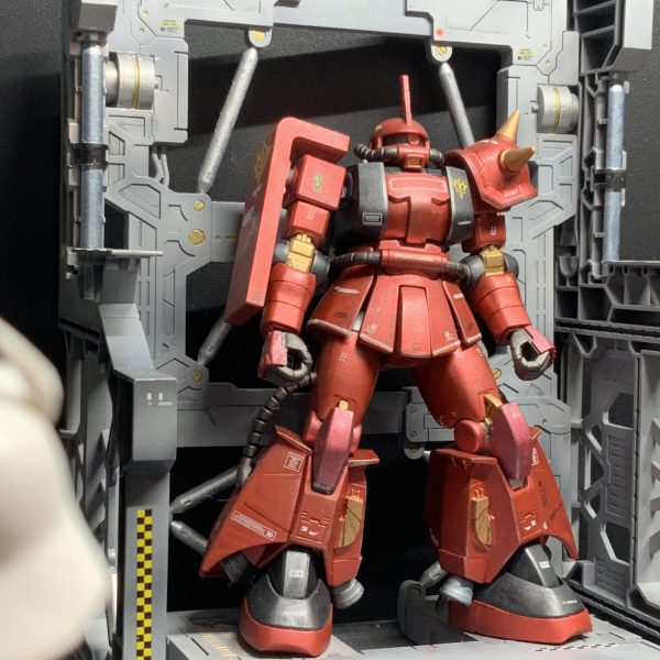 気に食わんな… 一部で私より人気があるとは… MS-06R ザクII  ジョニーライデン専用ザク