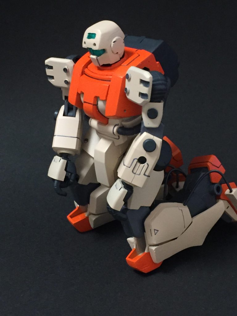 陸戦型ガンダムの手足を使っているのでこんなポージングもできちゃう可動域!!