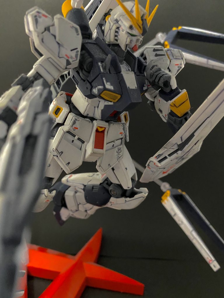 最初はまだ純粋だった…
ここからこのニューガンは汚れてしまったんだ…
(軽くウェザリングマスターのススをかけてます)