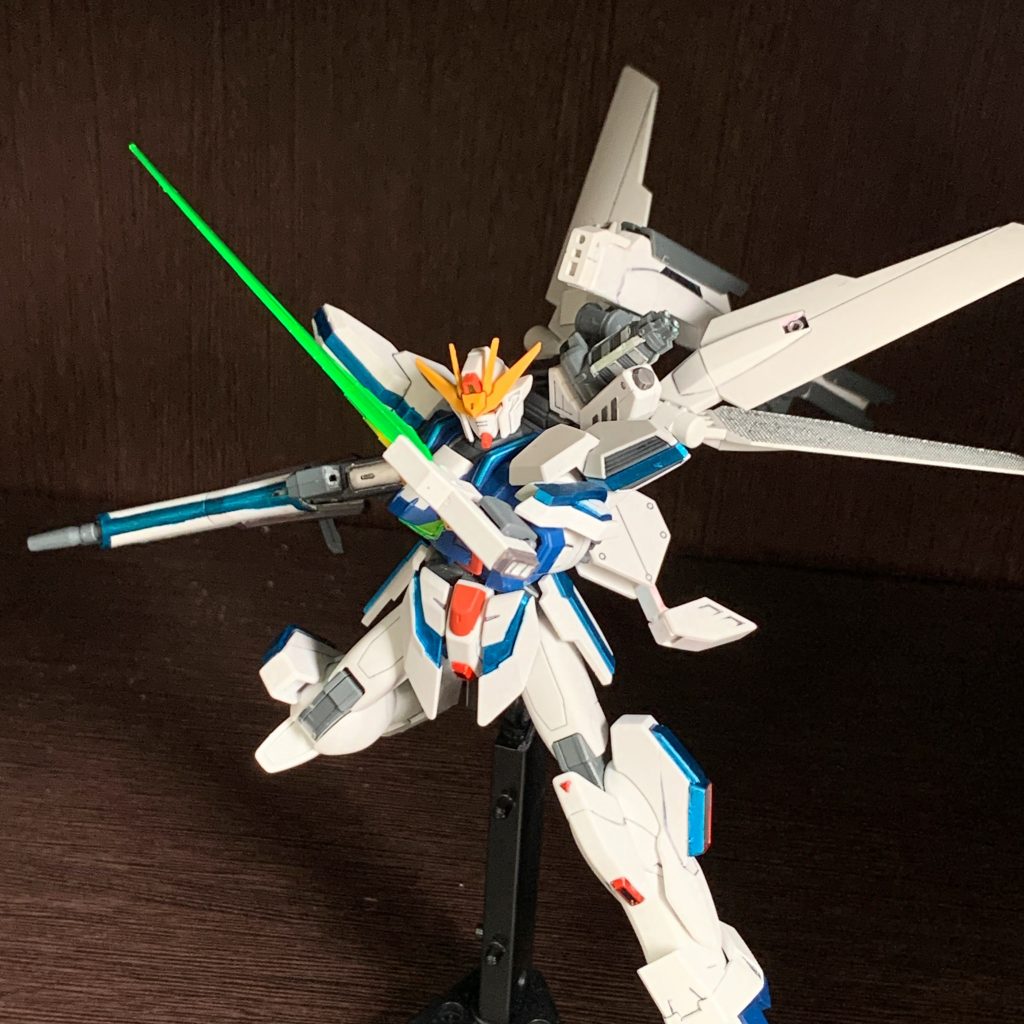 基本装備はガンダムXのものでサテライトキャノン、バルカン、ビームソードとなっておりビームライフルのみオリジナルでシールドバスターライフルを2つ組み合わせたミキシング武装です。